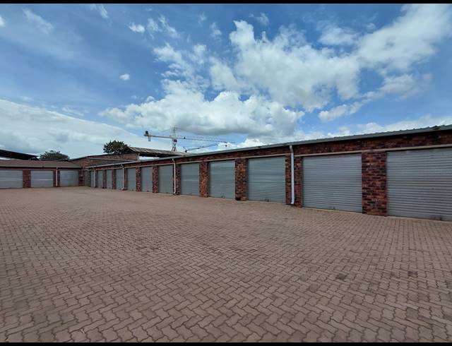 1,743M² BUSINESS FOR SALE IN MOKOPANE CENTRAL